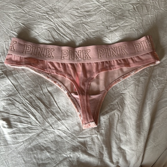 PINK VS VELVET PINK BRALETTE & PANTY SET - Picture 3 of 4